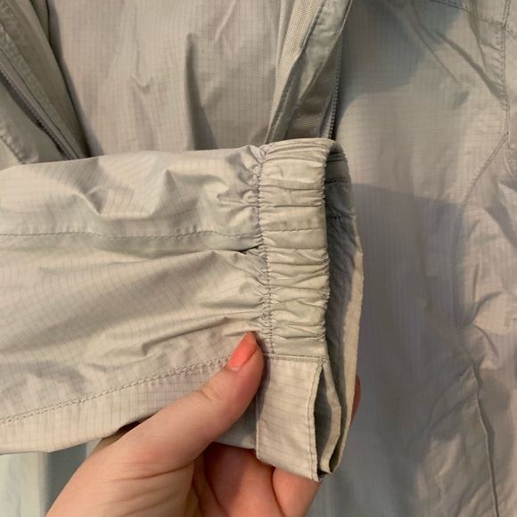 LL Bean Raincoat Gray - Picture 4 of 4